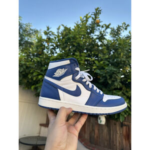 US seller-CA- very rare Nike Air Jordan retro 1 size 8 Storm Blue 555088-127